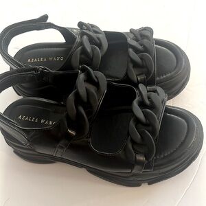 Azalea Wang Black Sandals with Chain Detail Size 7.5 GUC!
